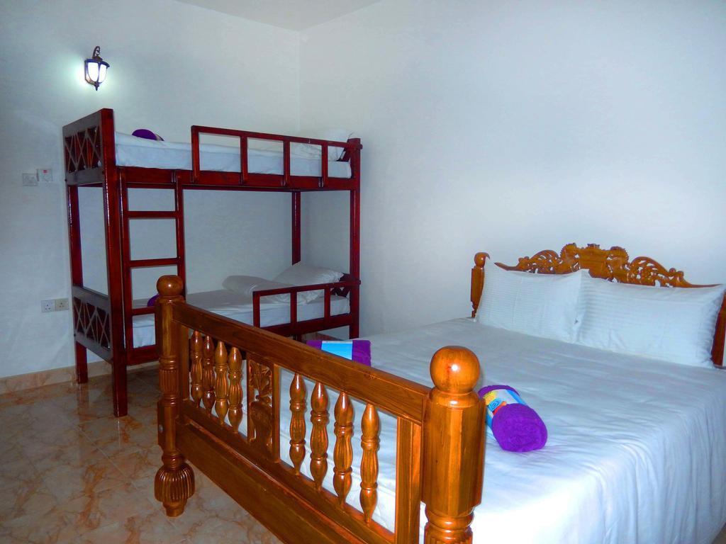 The Hotel Paradise Katunayaka Quarto foto
