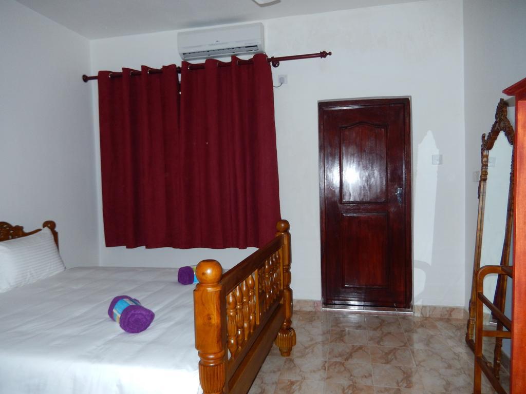 The Hotel Paradise Katunayaka Quarto foto